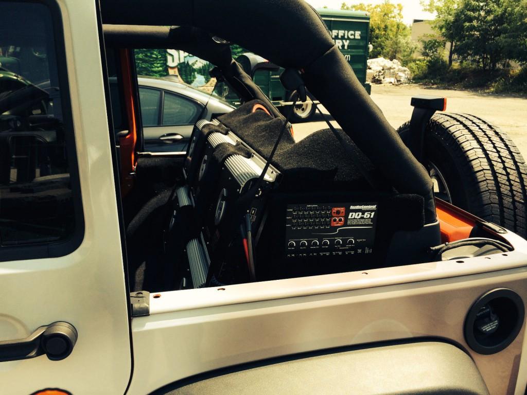 2014 Jeep Wrangler – DJ Jeep fully music system