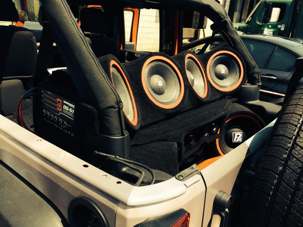 2014 Jeep Wrangler – DJ Jeep fully music system
