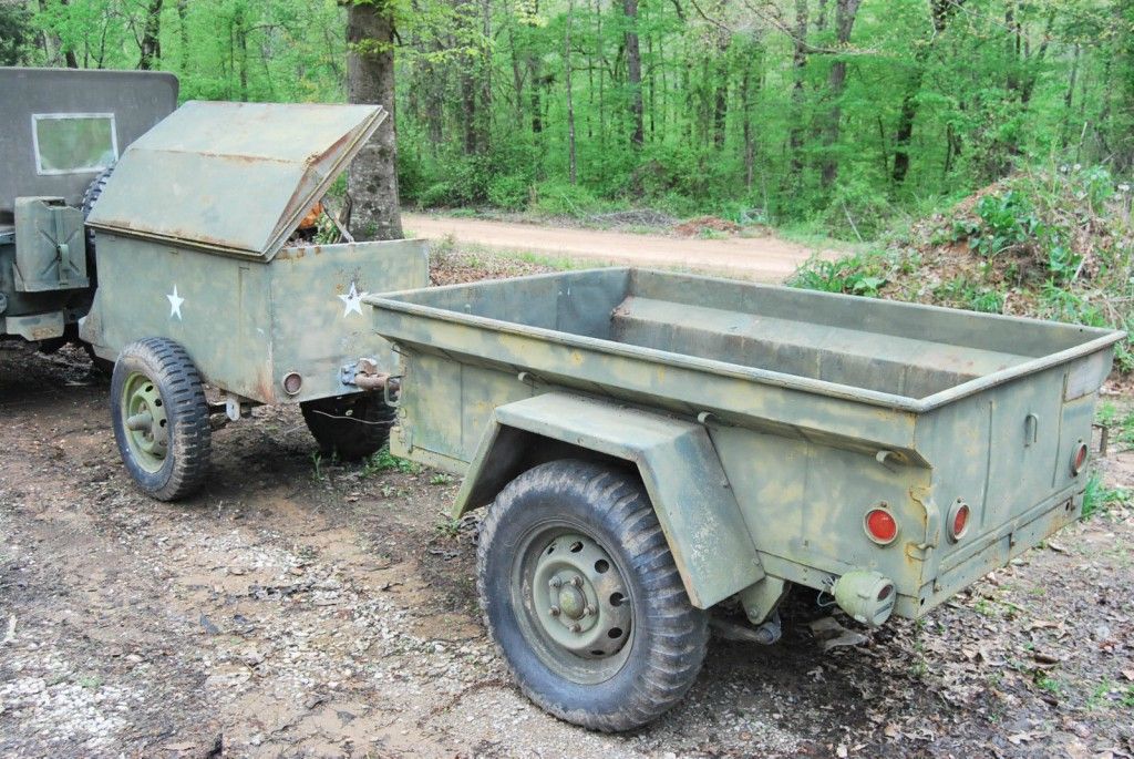 1953 Jeep Willys Military Jeep WII, 2 Trailers