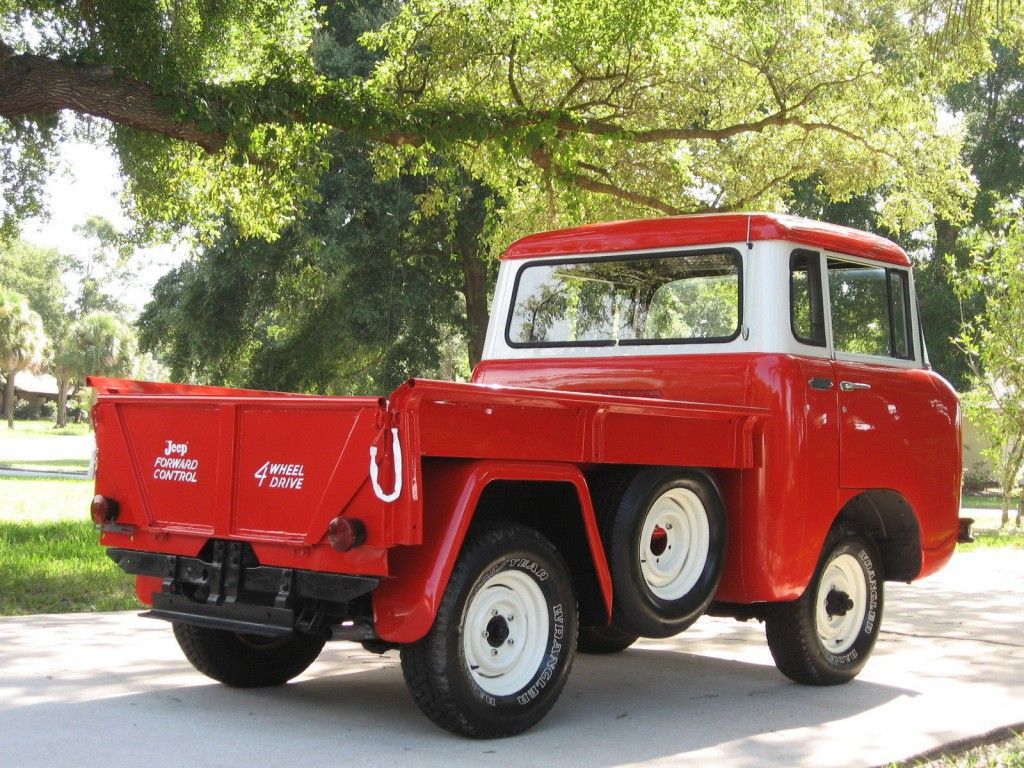1958 Jeep FC-150.
