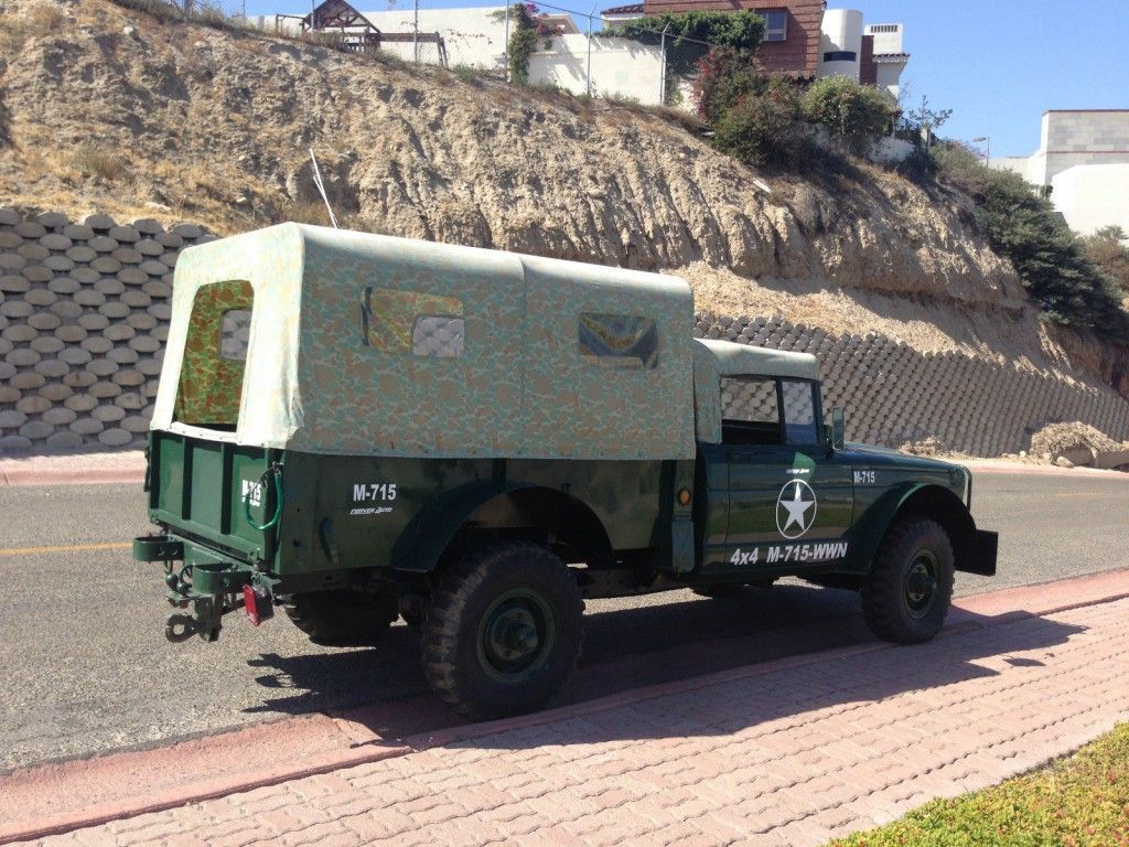 1967 Kaiser Jeep M715