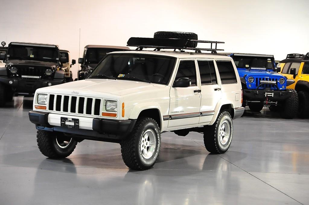 Jeep cherokee москва. Jeep Cherokee Classic. Jeep Cherokee 2001. Джип Чероки 94 года.