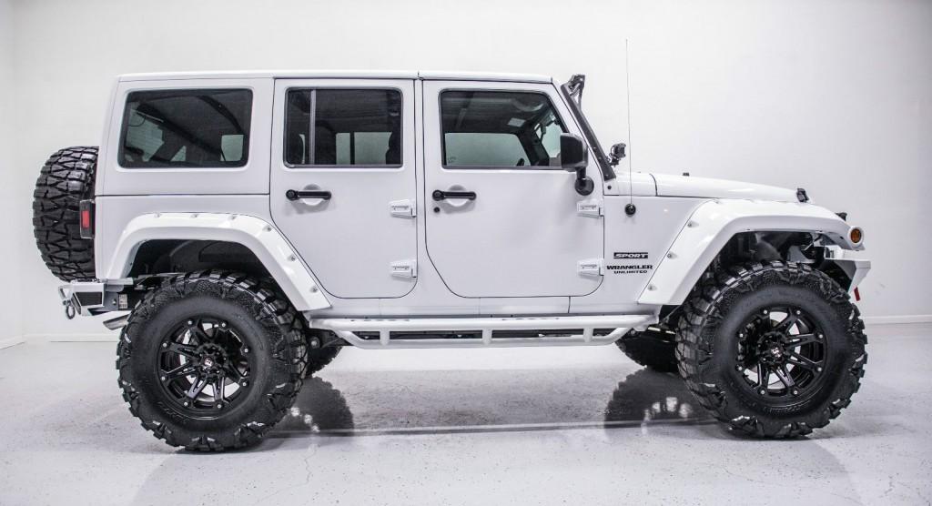 2016 Jeep Wrangler Unlimited Utility 4-Door 3.6L