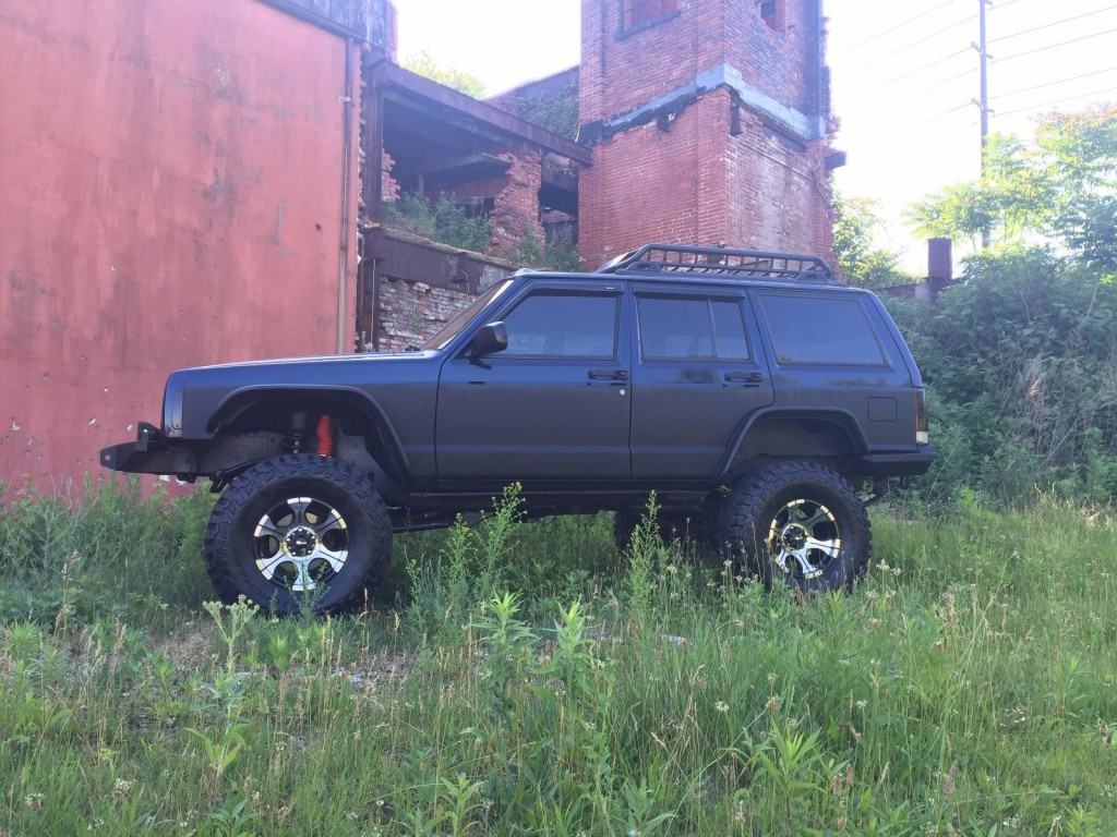 2001 Jeep Cherokee Freshed up and Lifted Trade In