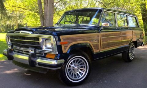1990 Jeep Grand Wagoneer for sale