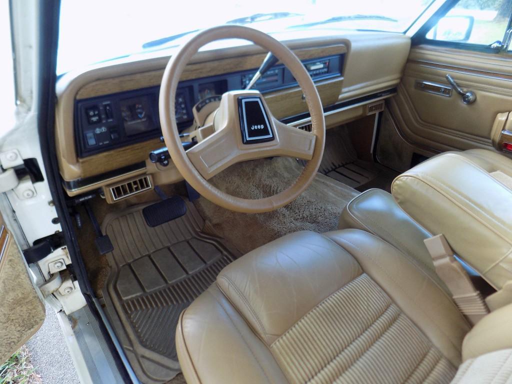 1987 Jeep Grand Wagoneer Heritage V8