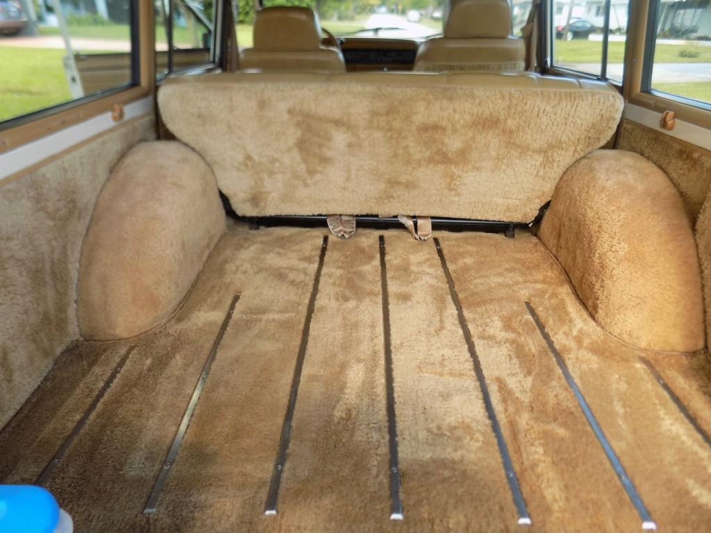 1987 Jeep Grand Wagoneer Heritage V8