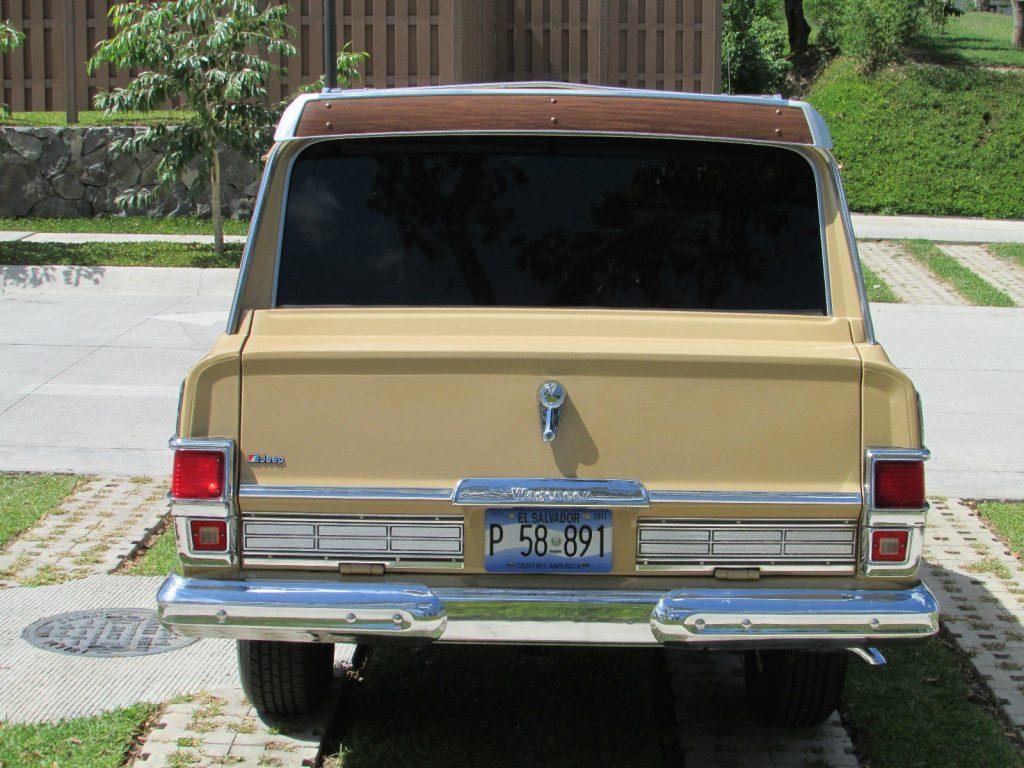 1977 Jeep Wagoneer is the first luxury 4×4