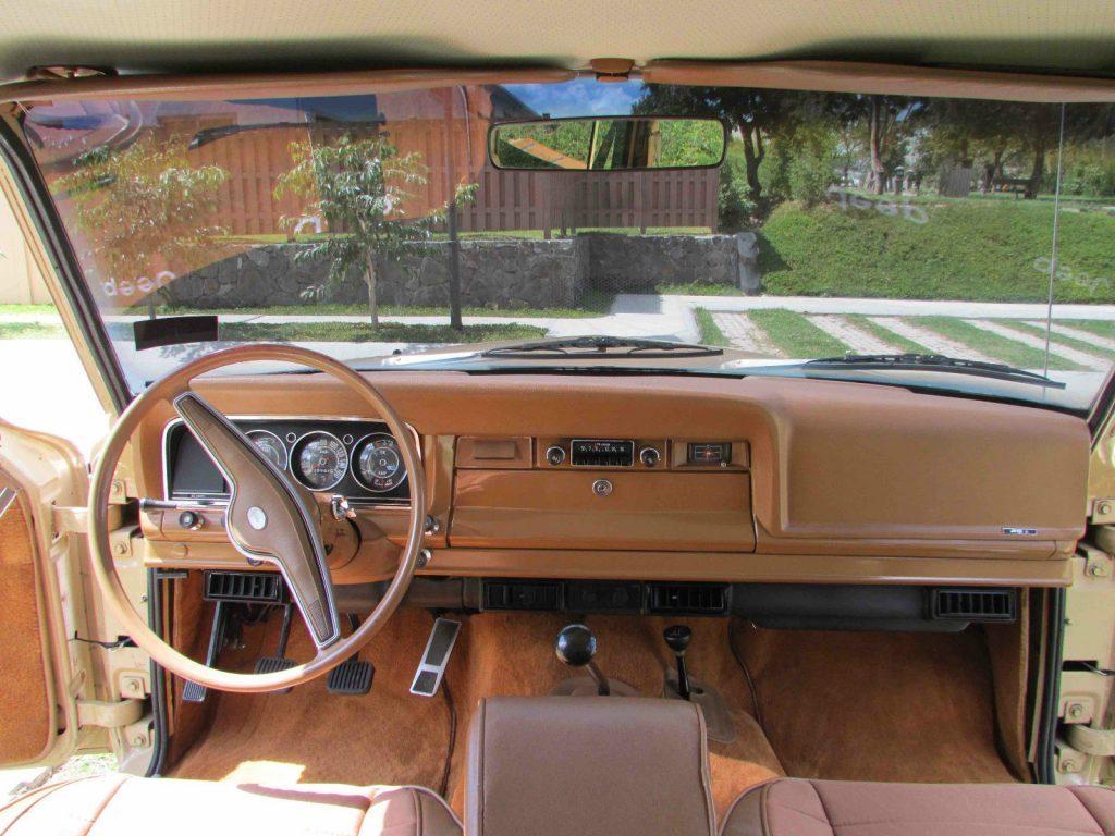 1977 Jeep Wagoneer is the first luxury 4×4