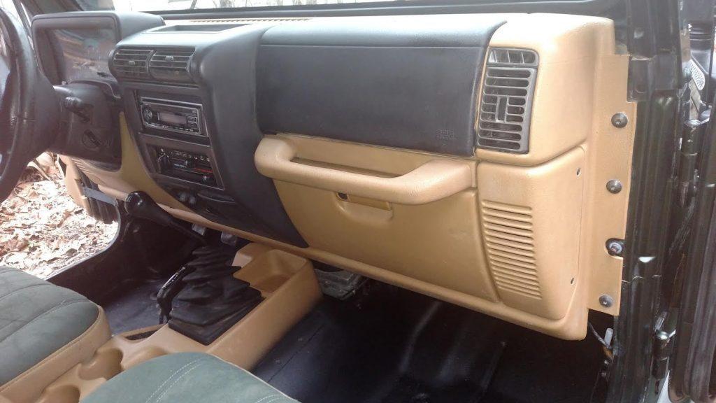 1997 Jeep Wrangler Sahara. 4.0,