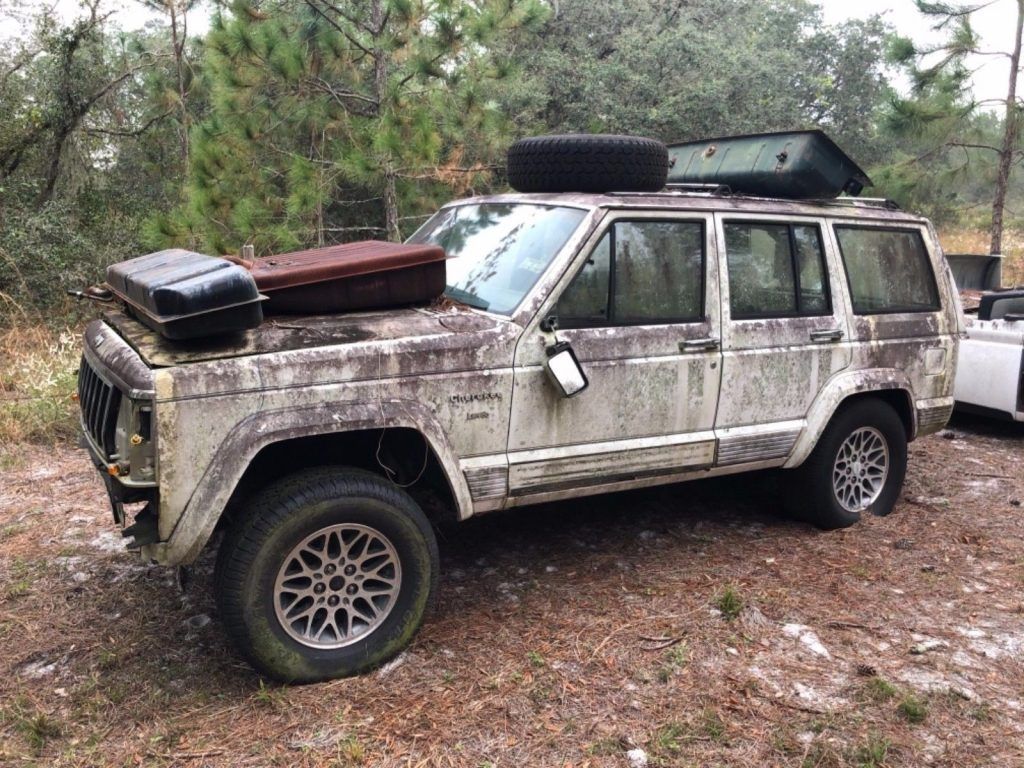 US $300.00!  1990 Jeep Cherokee