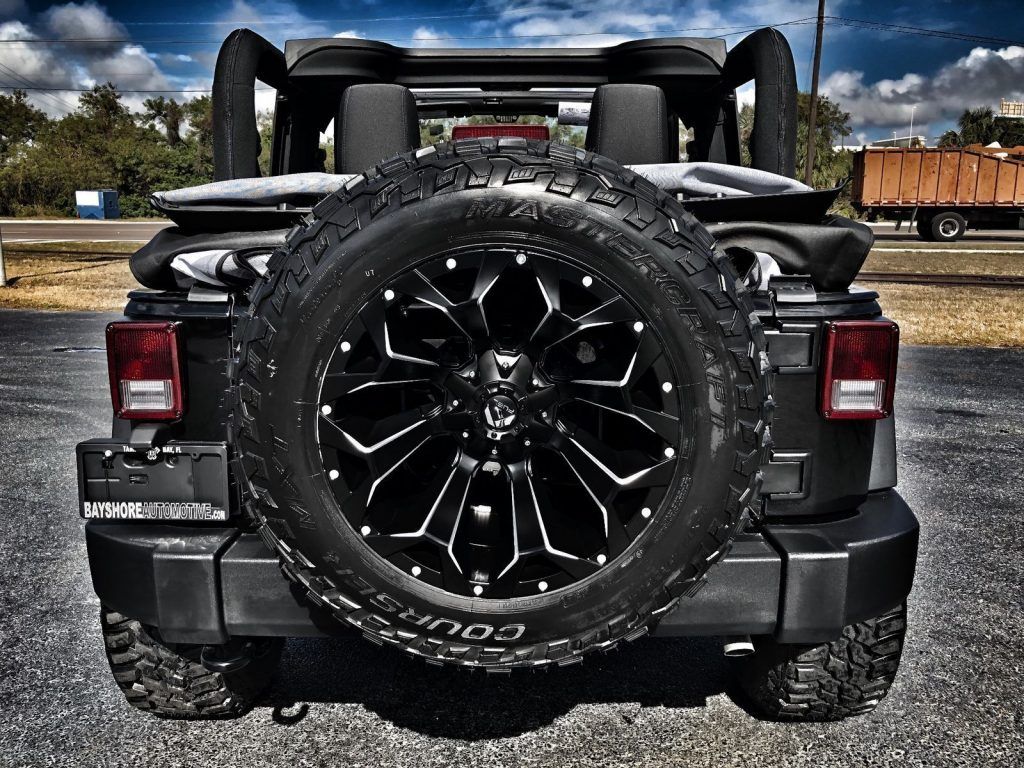 jeep wrangler lifted blacked out