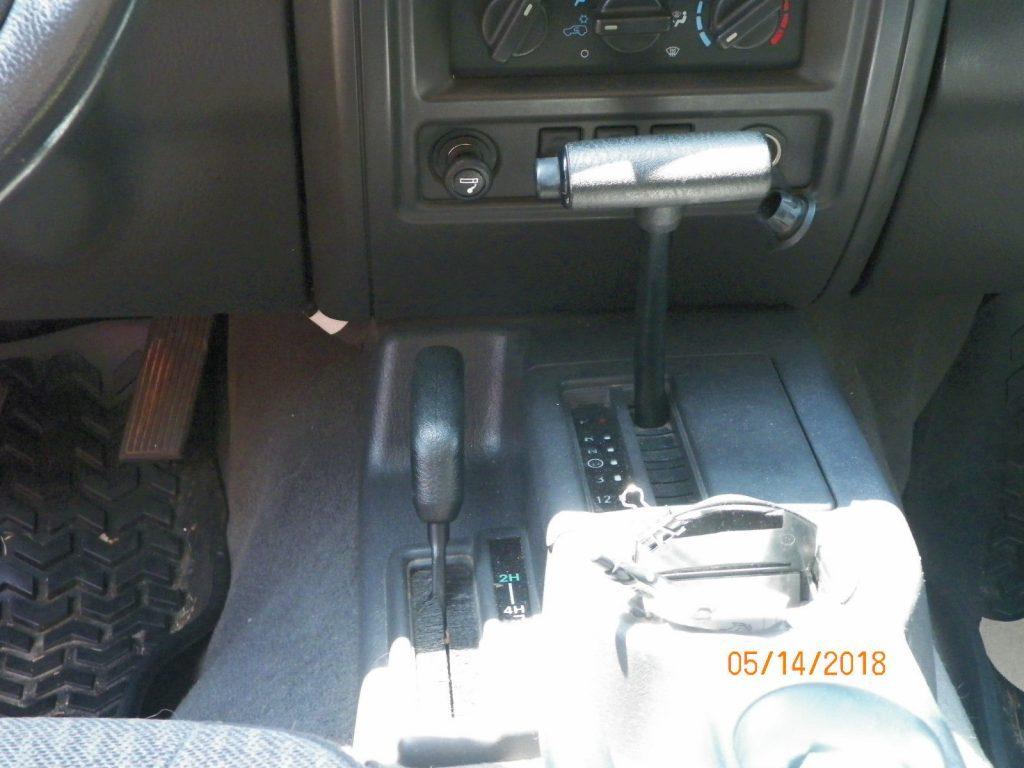 2000 Jeep Cherokee 4dr.