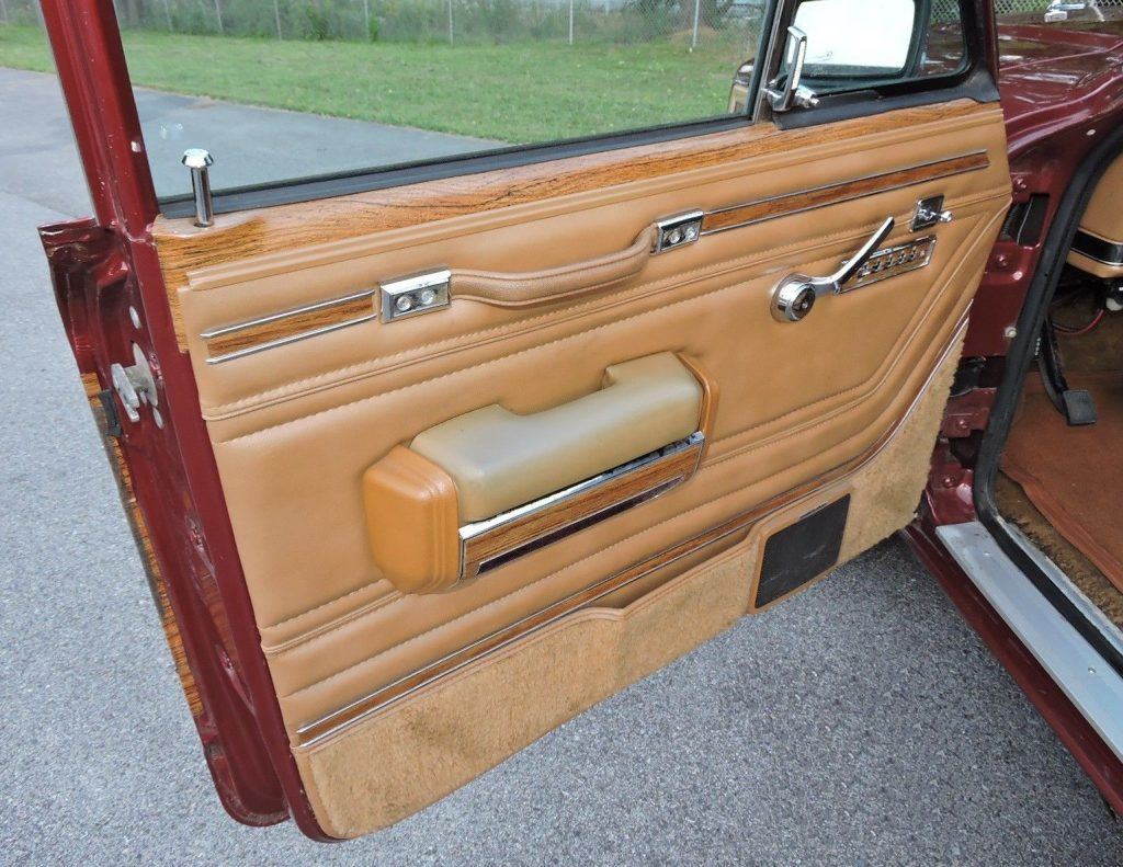 1986 Jeep Wagoneer Grand Wagoneer 4WD