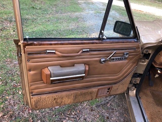 1984 Jeep Wagoneer WOODY