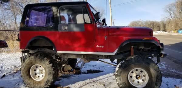 1984 Jeep CJ7 ifted on 38’s