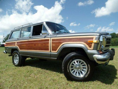 1990 Jeep Wagoneer 4dr Wagon 4WD for sale