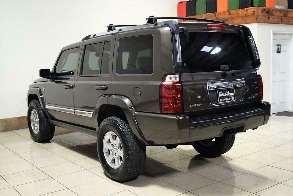 2006 Jeep Commander Limited Lifted OFF ROADING