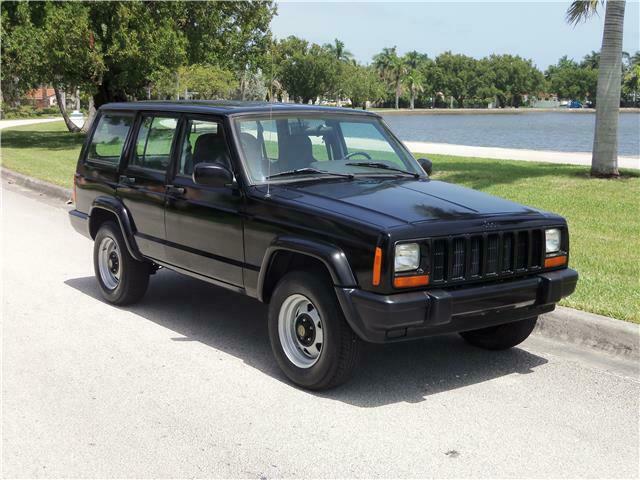 1998 Jeep Cherokee SE XJ ONE Owner ONLY 35K Miles Clean CARFAX!!!