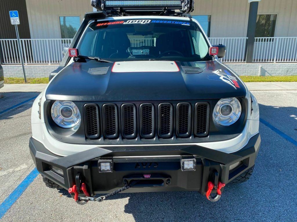 2017 Jeep Renegade Custom Trailhawk Leather NAV FUEL BILSTEIN