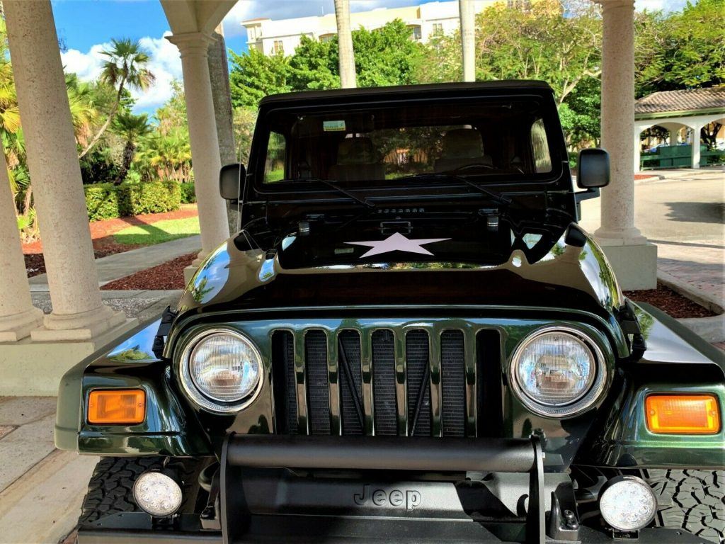 2004 Jeep Wrangler Willys  18,000 Miles. “mint”   Never LEFT FL,