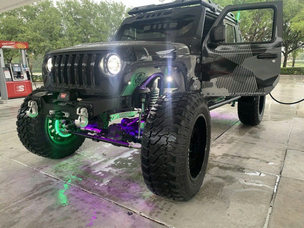2020 Jeep Gladiator SPORT