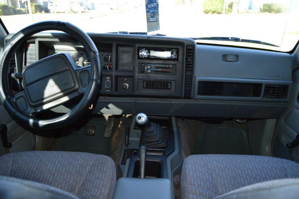 1995 Jeep Cherokee XJ Sport
