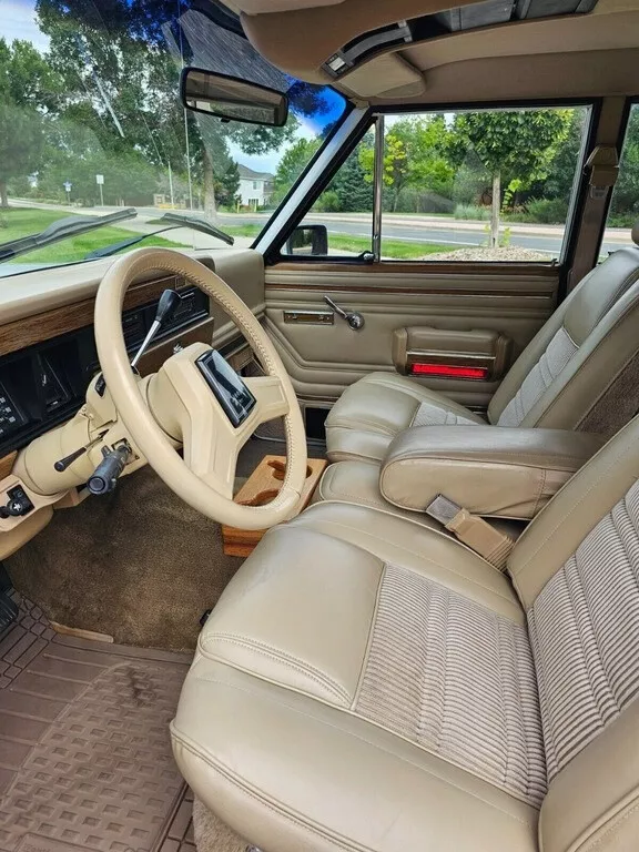 1991 Jeep Wagoneer 4dr 4WD SUV