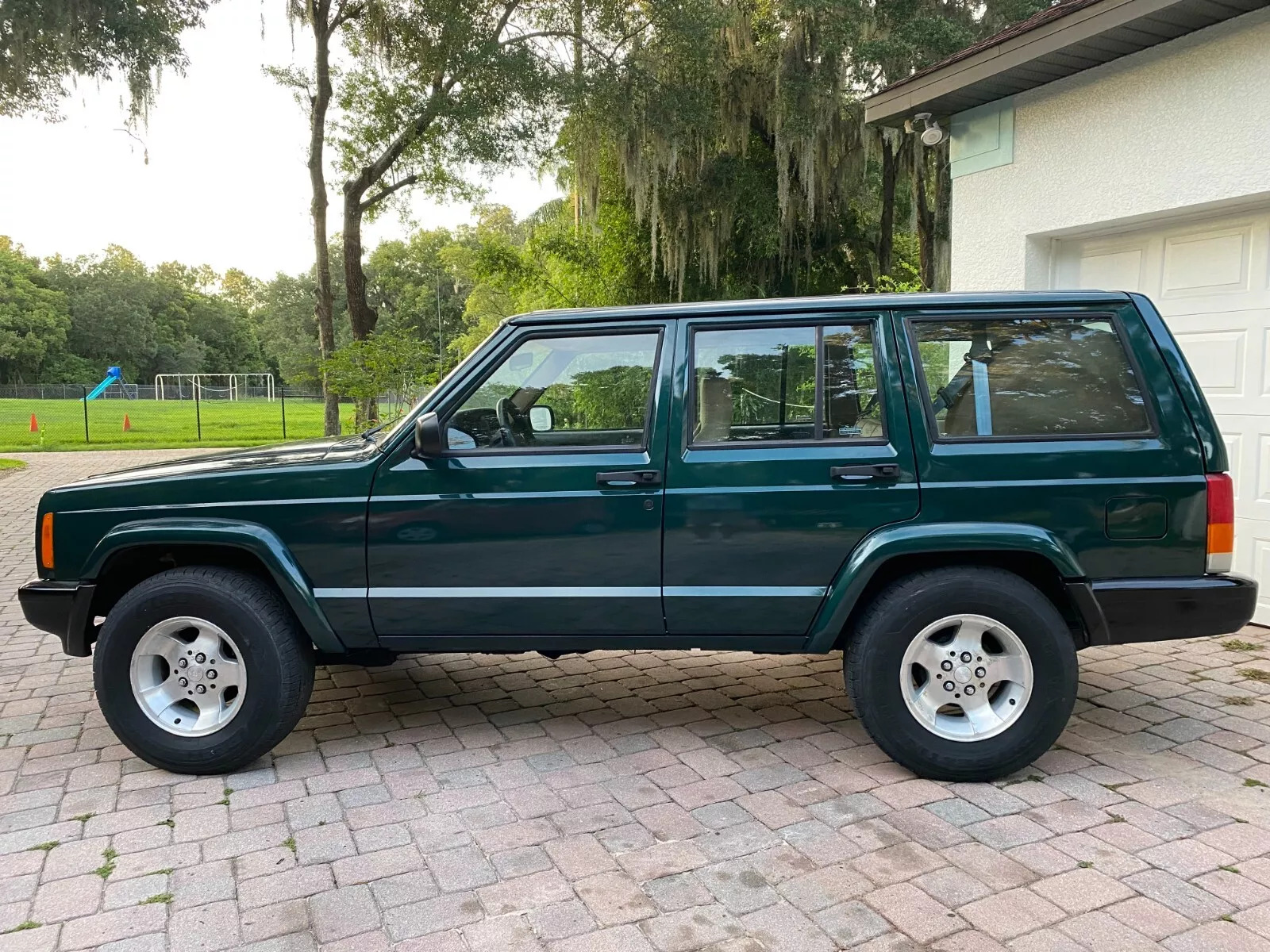 1999 Jeep Cherokee SE