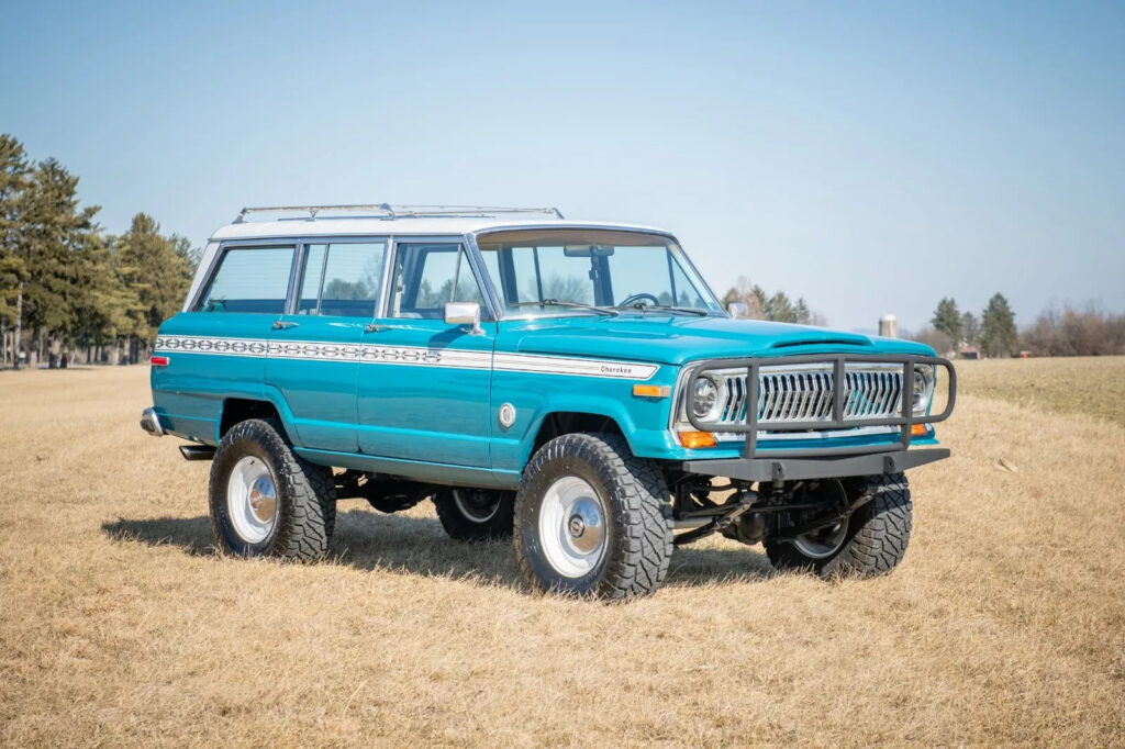 1987 Jeep Grand Wagoneer –