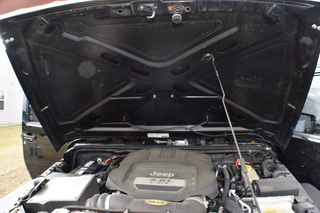 2013 Jeep Wrangler Sport 4×4 V6 Rough Country 6″ Lift