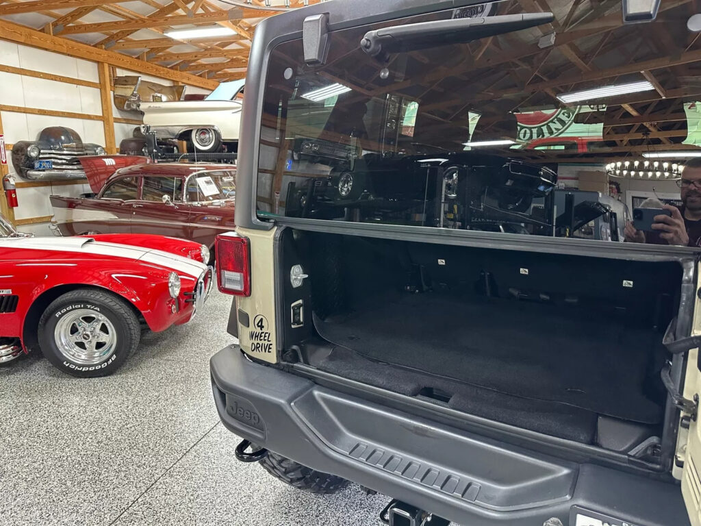 2018 Jeep Wrangler Unlimited Sport 4×4 Lifted 1 Owner Only 32,660 Orig Miles!