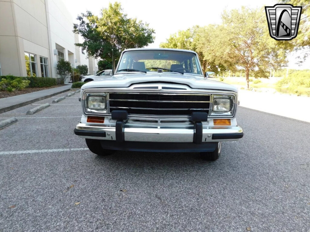 1990 Jeep Wagoneer