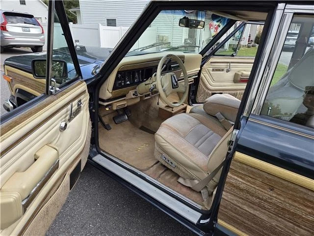 1989 Jeep Wagoneer