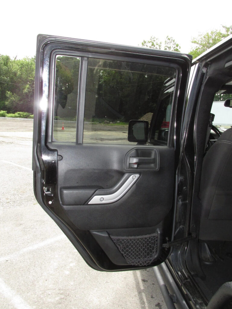 2015 Jeep Wrangler Sahara Unlimited 3.6L V6 6-Speed Manual 4×4 Hardtop