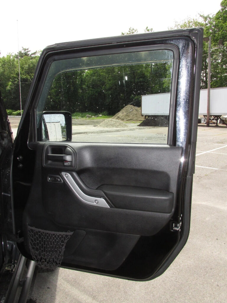 2015 Jeep Wrangler Sahara Unlimited 3.6L V6 6-Speed Manual 4×4 Hardtop