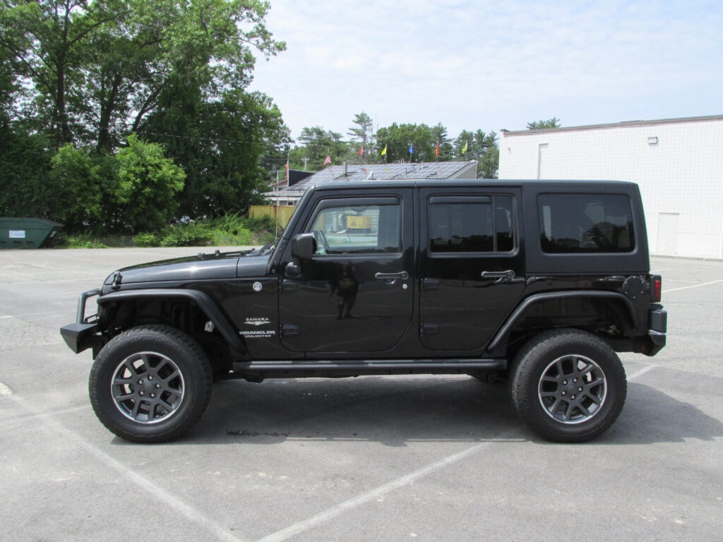 2015 Jeep Wrangler Sahara Unlimited 3.6L V6 6-Speed Manual 4×4 Hardtop