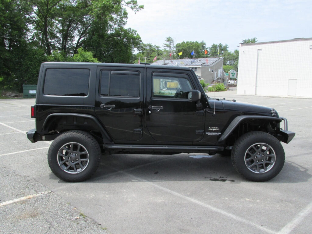 2015 Jeep Wrangler Sahara Unlimited 3.6L V6 6-Speed Manual 4×4 Hardtop