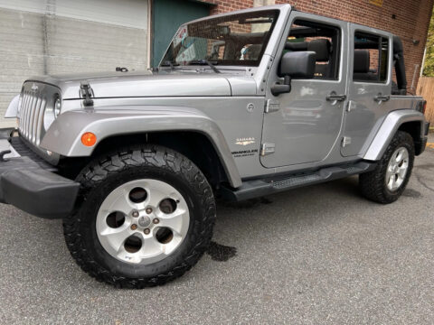2015 Jeep Wrangler Unlimited Sahara1 Owner 4×4 6 Speed Trans clean Carfax for sale