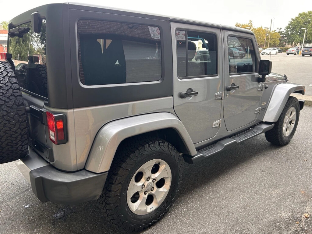 2015 Jeep Wrangler Unlimited Sahara1 Owner 4×4 6 Speed Trans clean Carfax