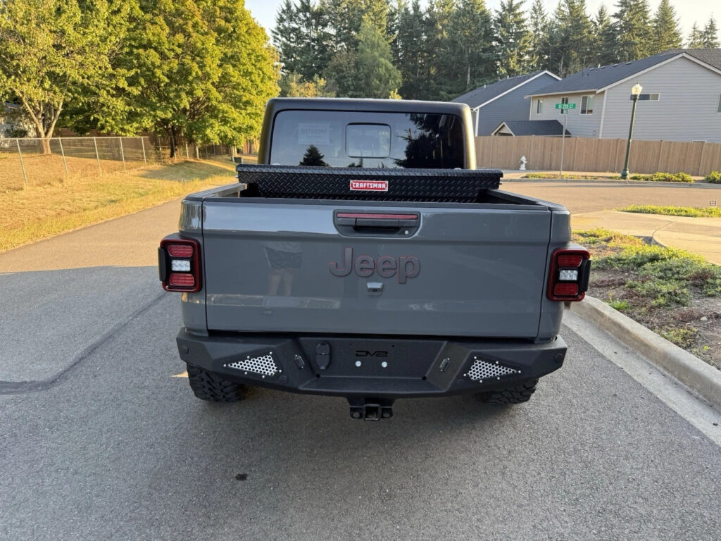 2023 Jeep Gladiator