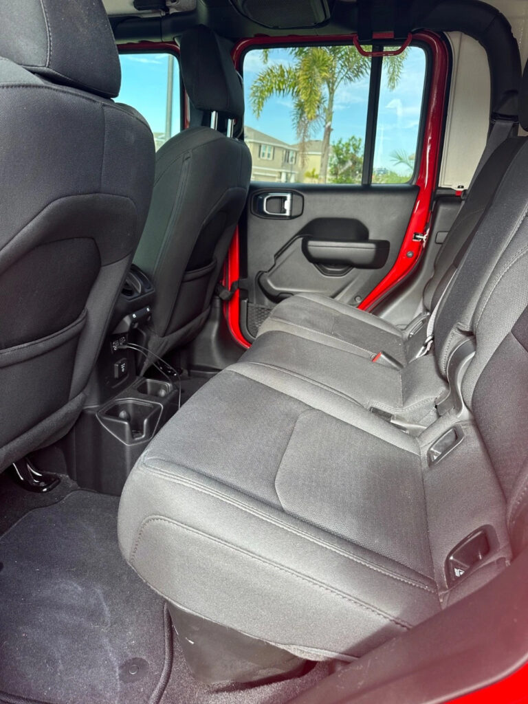 2023 Jeep Gladiator Sport