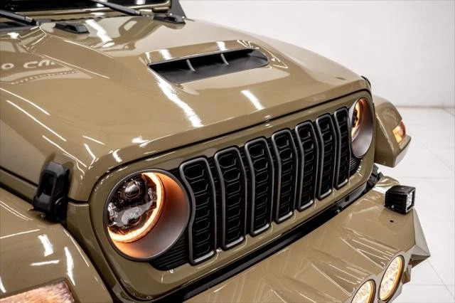 2025 Jeep Wrangler Custom