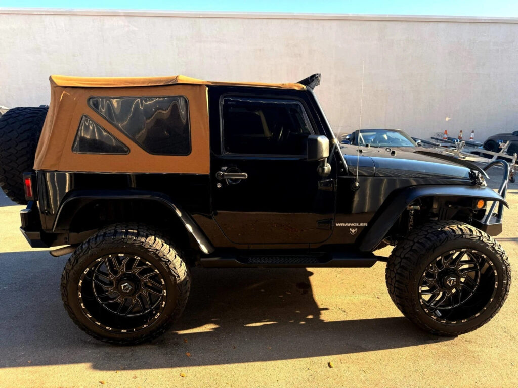 2013 Jeep Wrangler Sahara