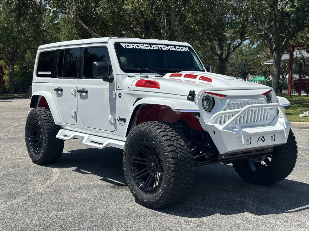 2025 Jeep Wrangler Custom Sahara