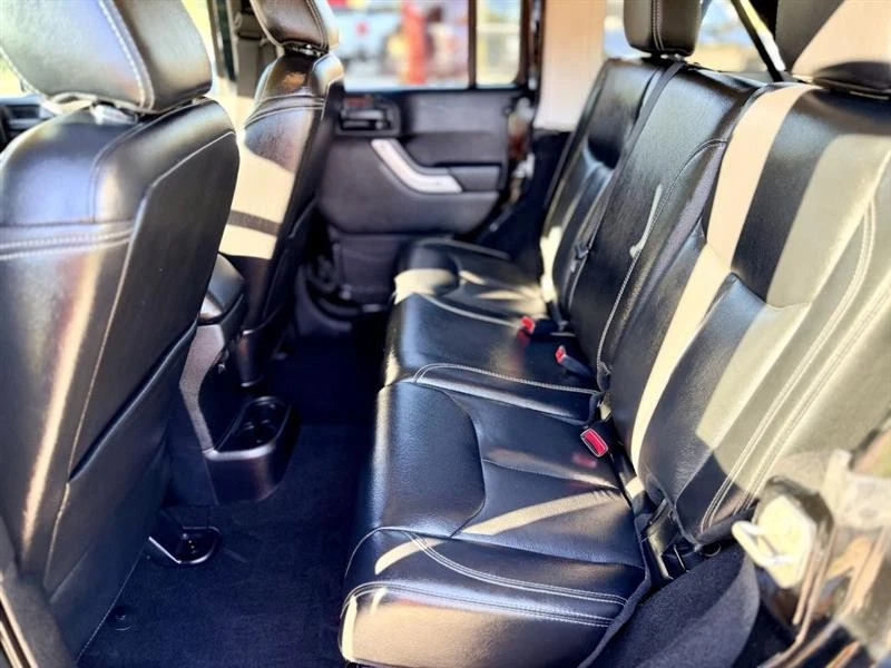 2016 Jeep Wrangler Unlimited Sahara 4WD