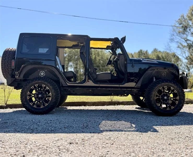 2016 Jeep Wrangler Unlimited Sahara 4WD