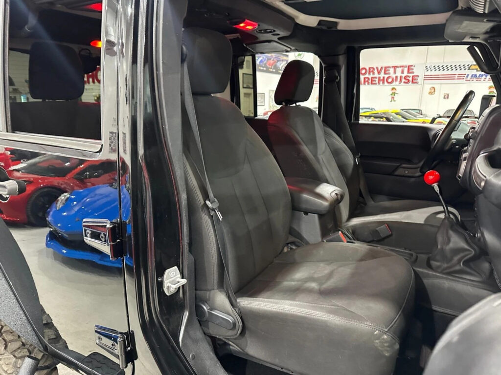 2016 Jeep Wrangler Unlimited Sport 23S Package, XRC Bumpers, 4″ Lift, 17″on35’s