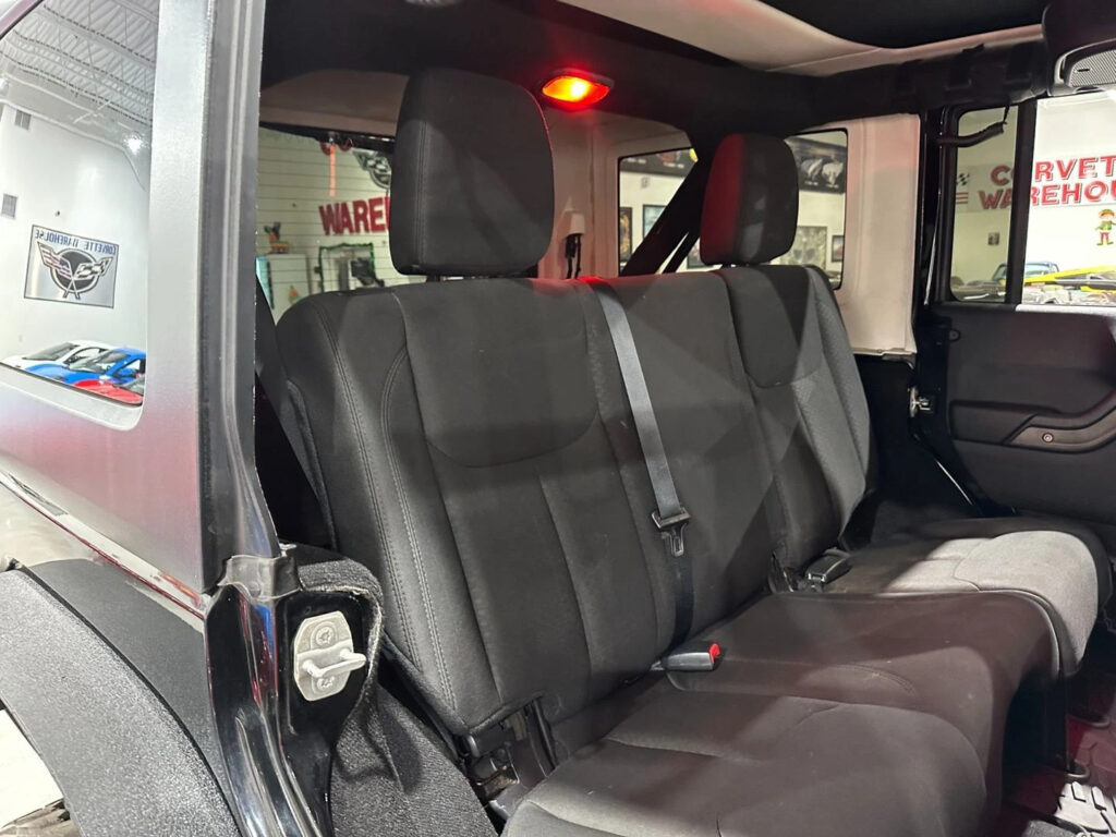 2016 Jeep Wrangler Unlimited Sport 23S Package, XRC Bumpers, 4″ Lift, 17″on35’s