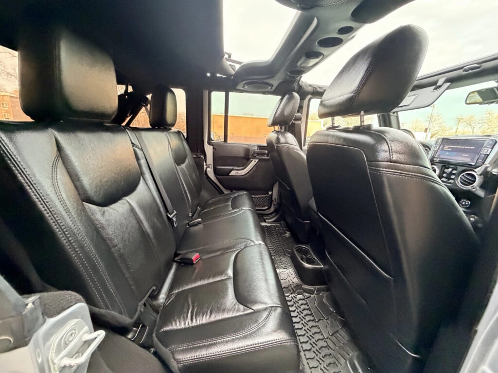 2013 Jeep Wrangler Rubicon ‼️10th Anniversary Edition‼️finance Available